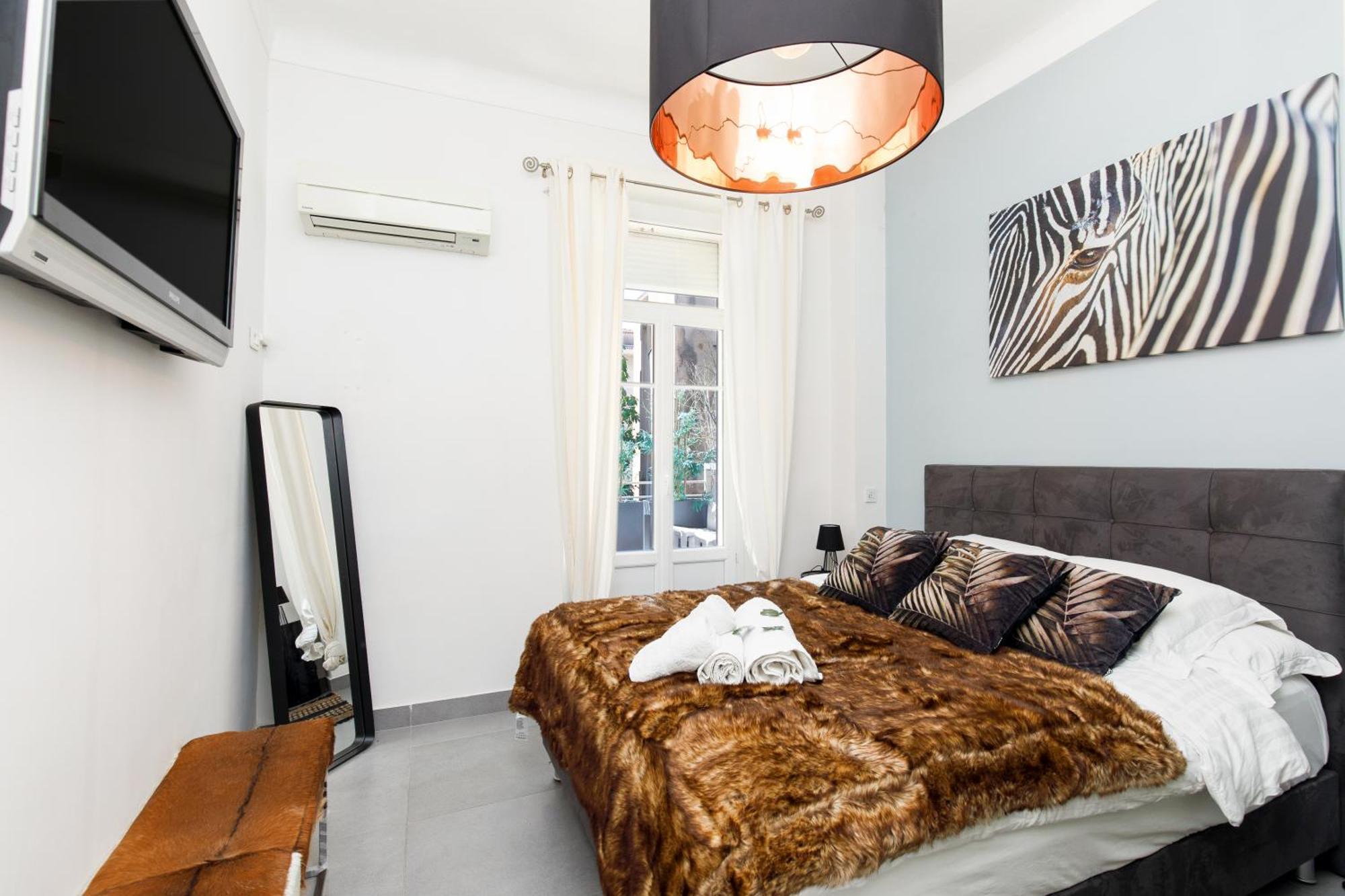 Le Cocon Des Artistes - Coeur De Cannes - Spacieux - Terrasse - Clim Exterior foto